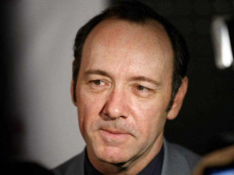 Kevin Spacey Age, Height, Weight, Girlfriend, Net Worth & Bio
