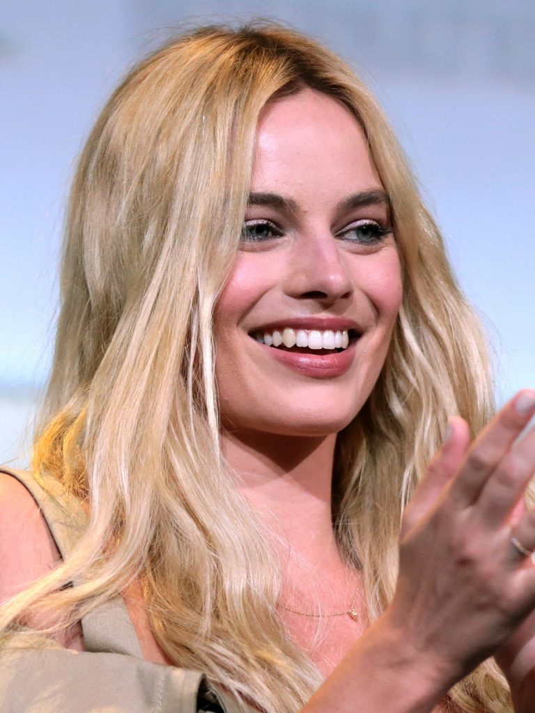 Margot Robbie (Actress) Age, Height,Net Worth & Bio - CelebrityHow